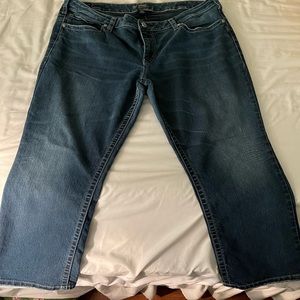 Silver Jeans Suki Capris